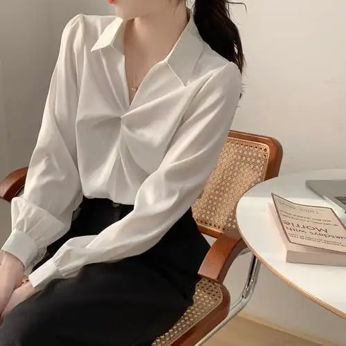 白色礼服衬衫